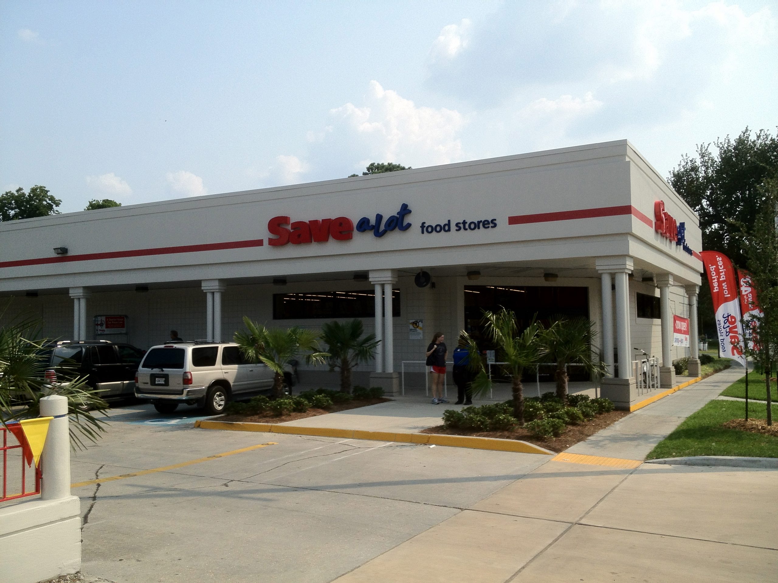Sav a lot opens on corner of earhart and carrollton corporate realty